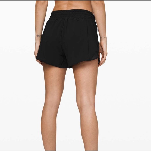 Lululemon Hotty Hot Short *High-Rise Long 4" Black Size 2 - Picture 2 of 12